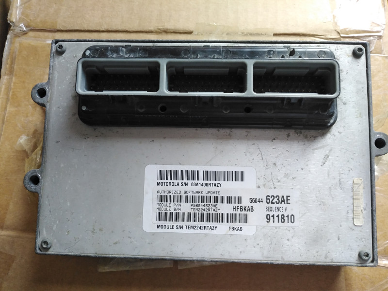 Imagen computadora Jeep Liberty 2003 3.7L 56044623AE